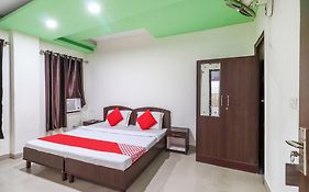 Hotel O 62748 Hotel Zeenat